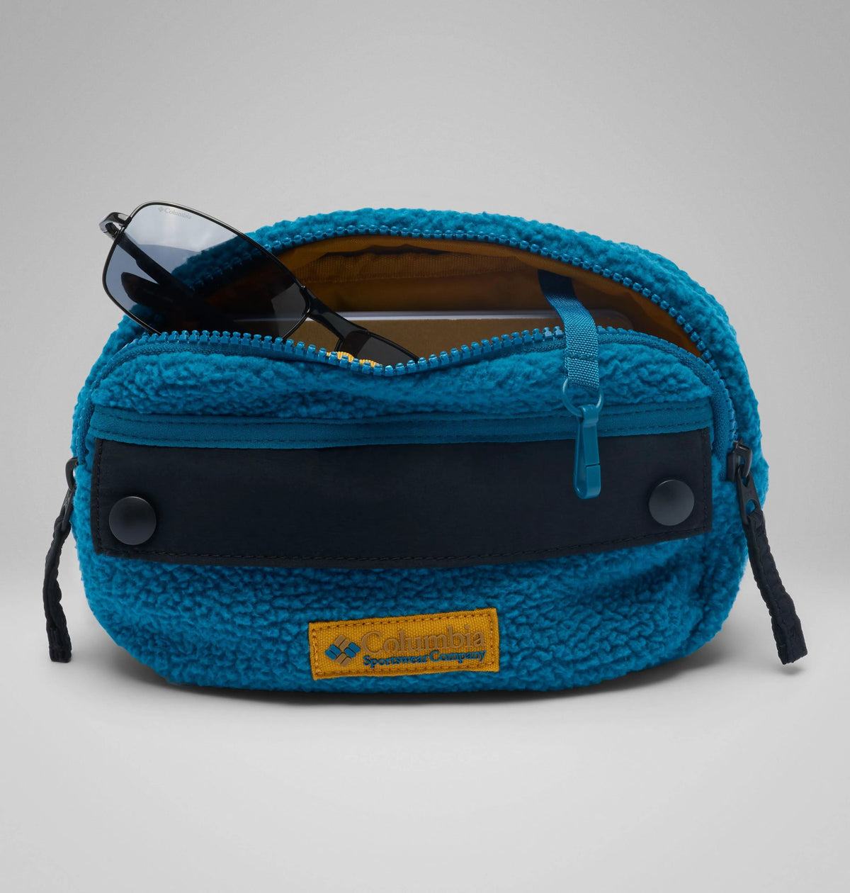 Phoenix Blue, Black