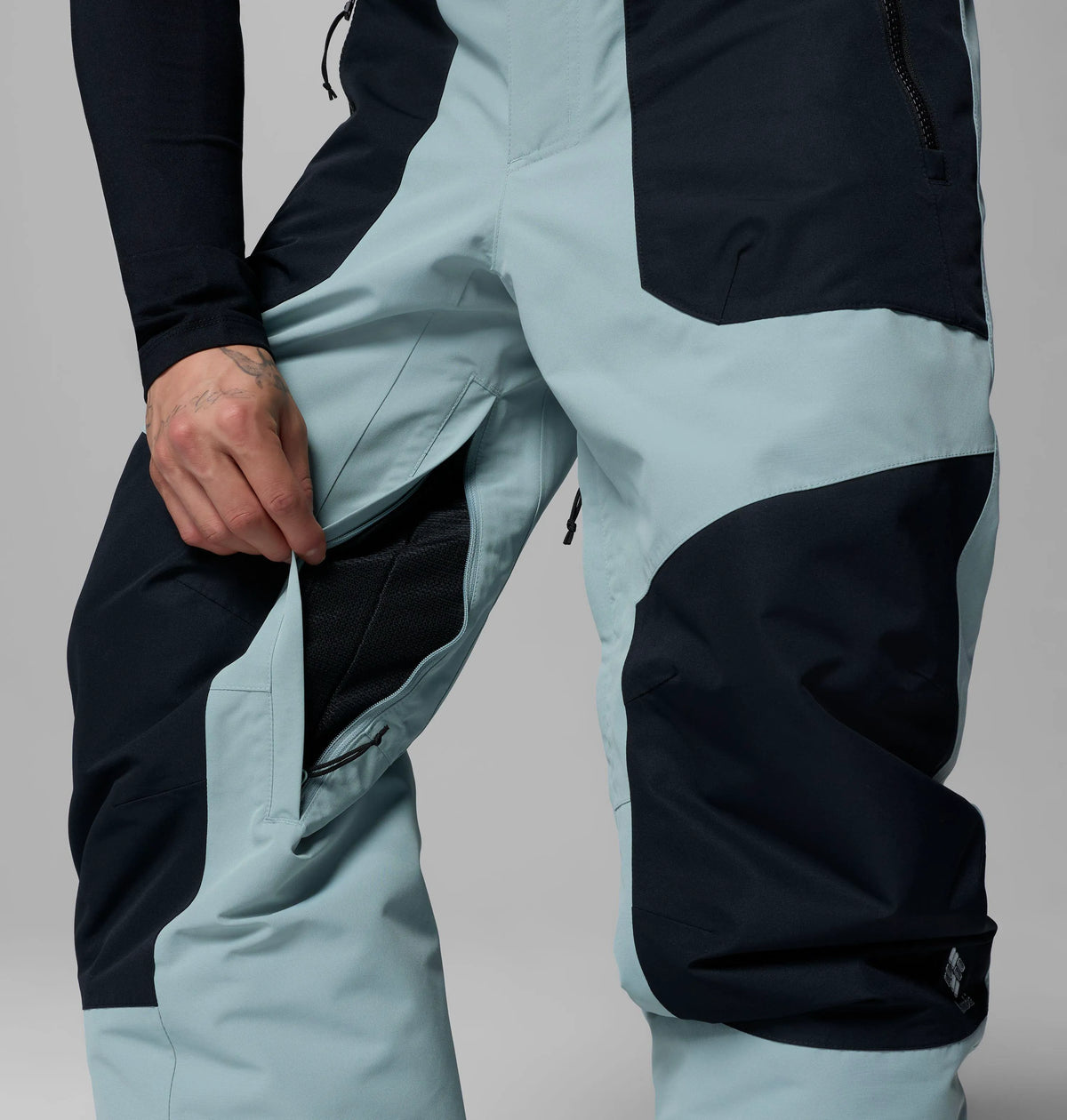 Crushed Blue, Black