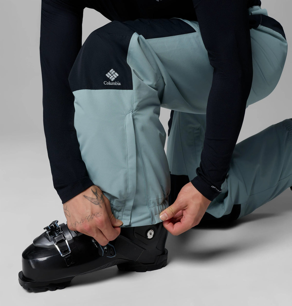 Crushed Blue, Black