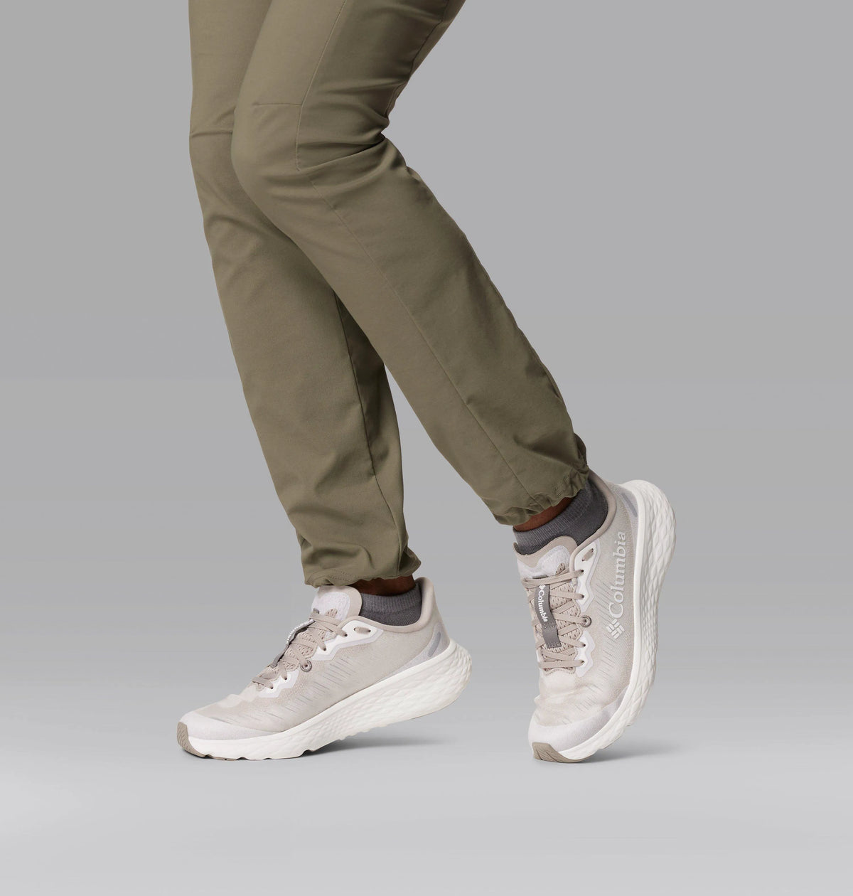 Soft Taupe, Stratus